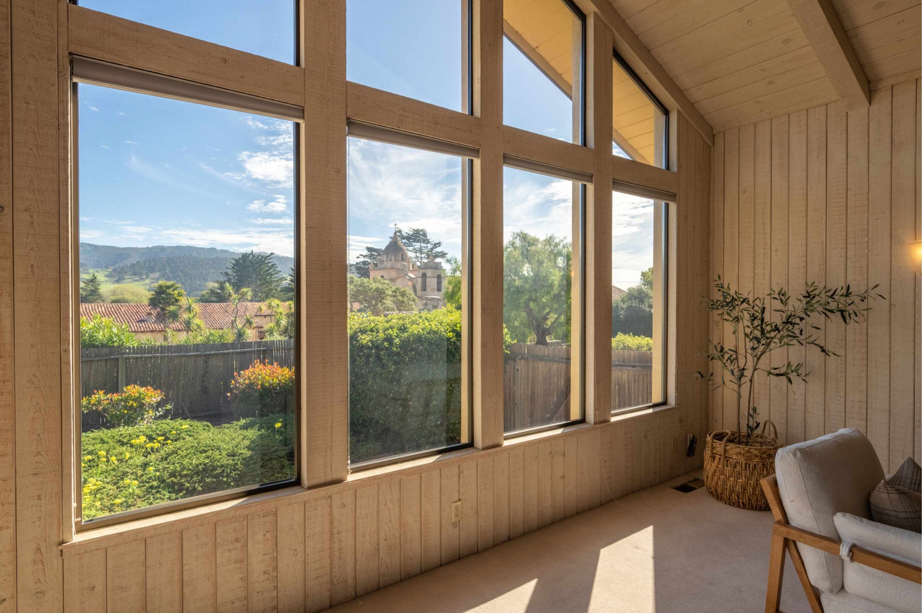 A world-class architectural estate in Pebble Beach, embodying the 'masterpiece' design and competitive luxury market of the 2014 spring season.