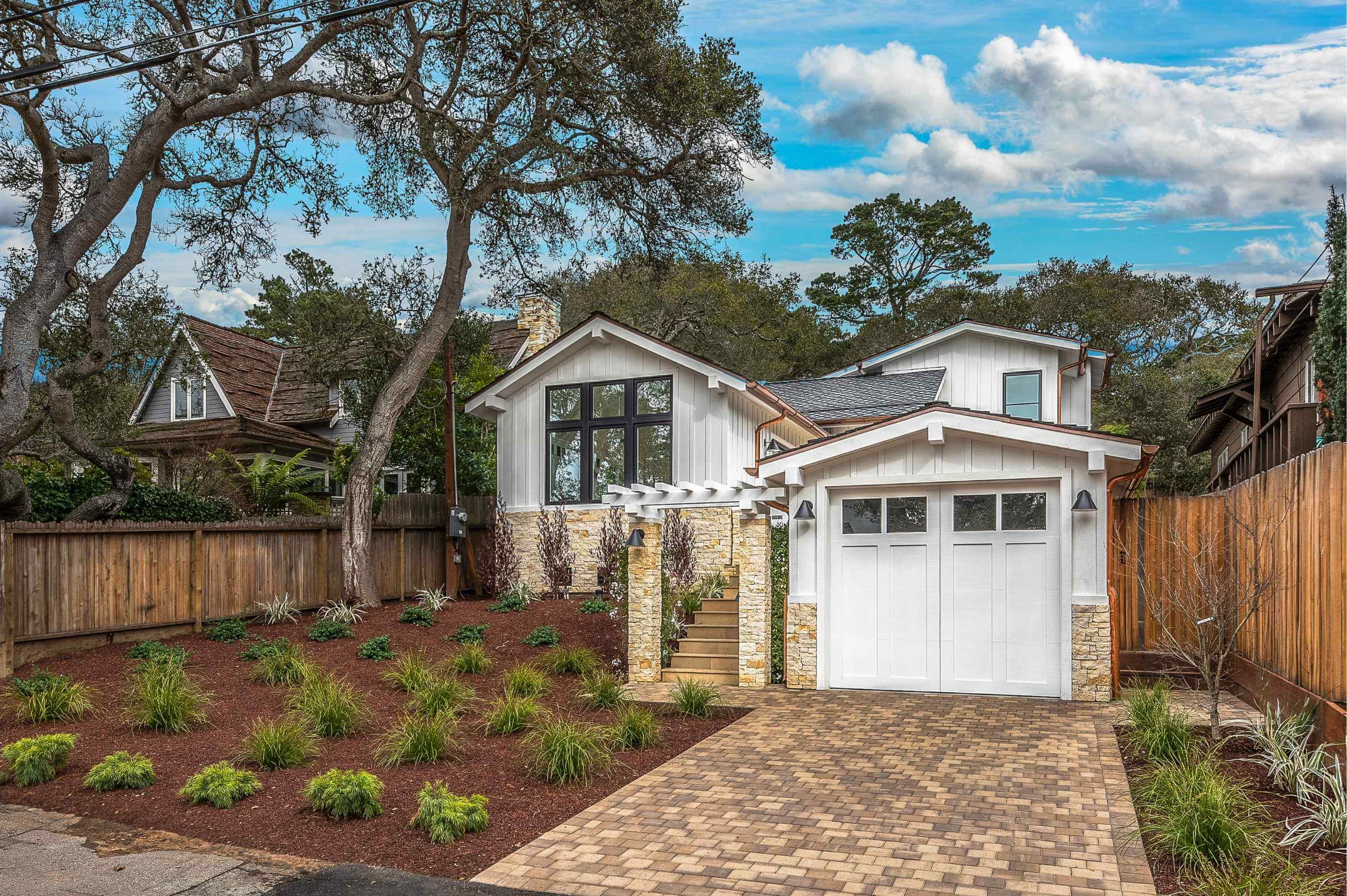 Charming luxury cottage in a prime 'walk-to-town' location in Carmel-by-the-Sea.